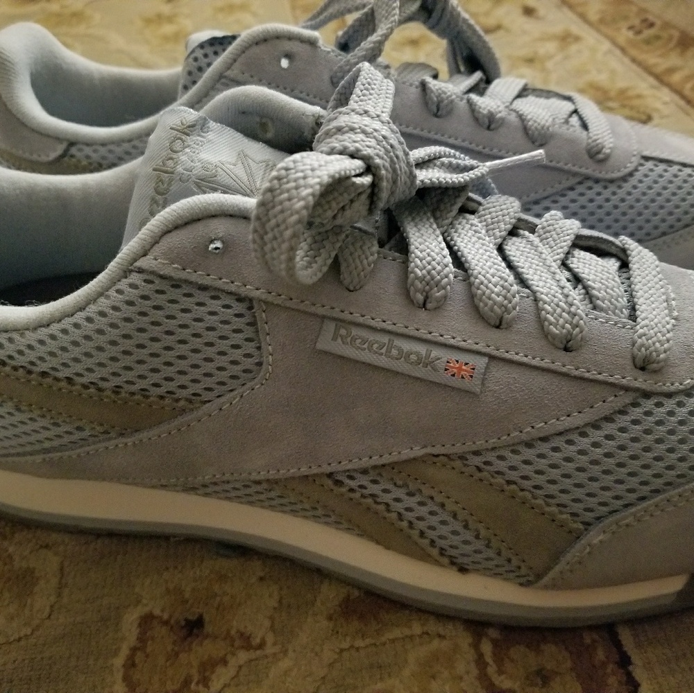 Brand New 9 1/2 Baby Blue Mesh and Suede Reeboks